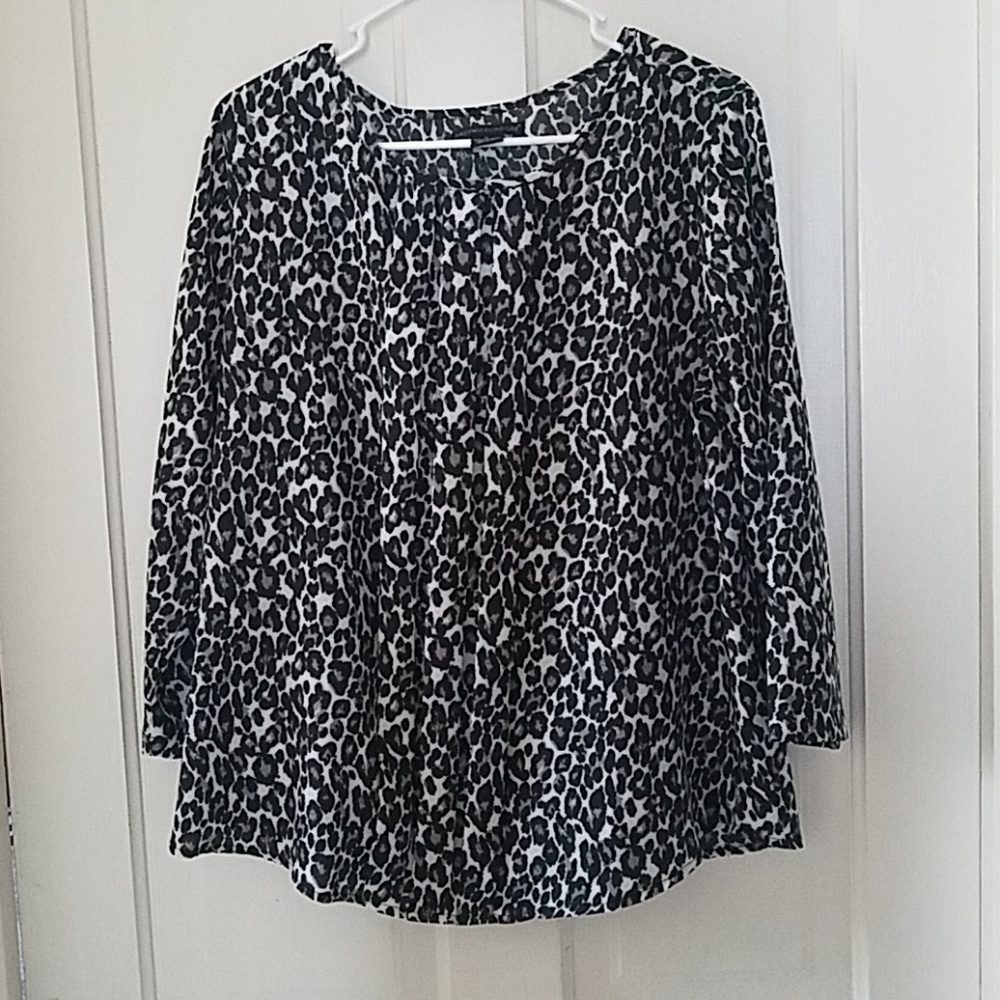 Long sleeve sheer black, white and greuly leppard